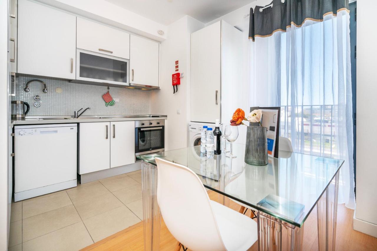 Modern Flat By Lagos Marina And Old Town Lagos Bagian luar foto